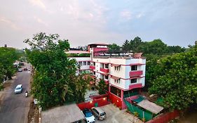 Girivihar Holiday Club - Pure Veg